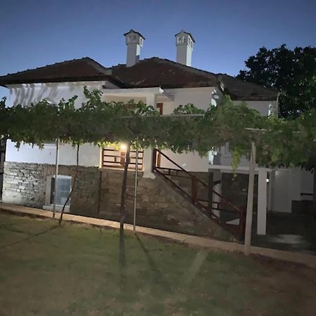 House Sleeps 6-Garden-Freeparking-Bbq-Patio-Petsok Βίλα Ognen Εξωτερικό φωτογραφία