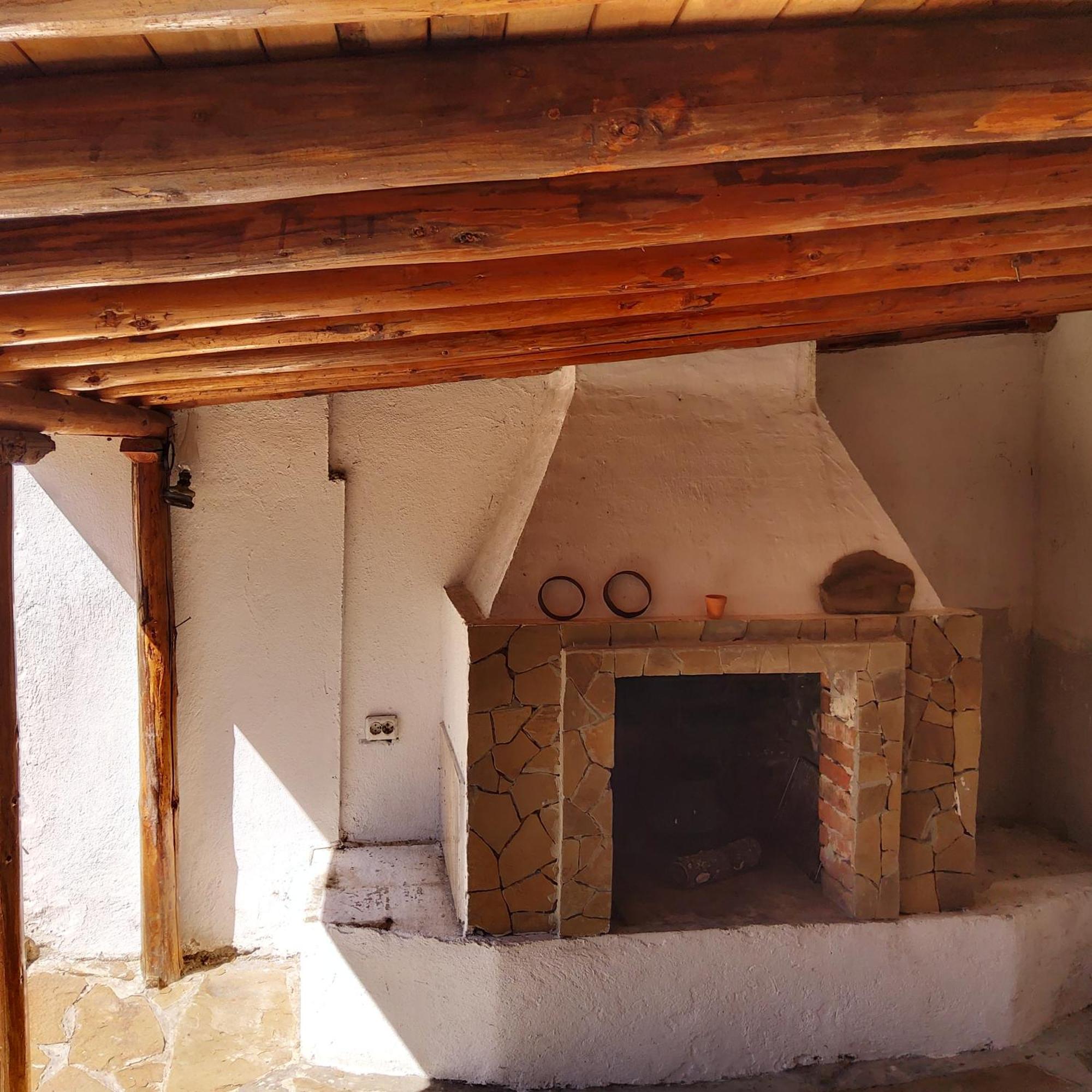 House Sleeps 6-Garden-Freeparking-Bbq-Patio-Petsok Βίλα Ognen Εξωτερικό φωτογραφία